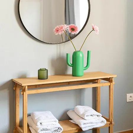 Chic Retreat 2bd 2 Bathrooms *